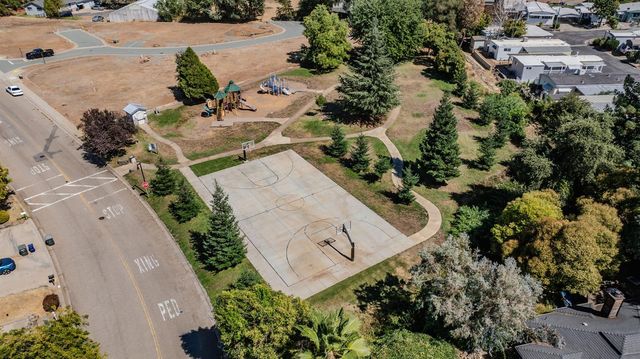 30 Bryson Dr, Sutter Creek, CA 95685