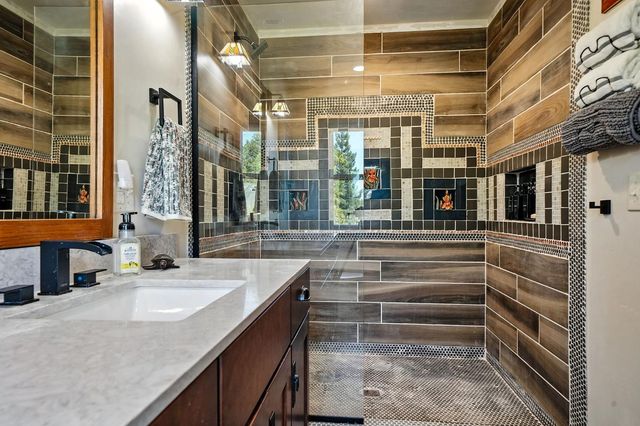 30 Bryson Dr, Sutter Creek, CA 95685