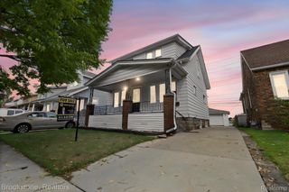 4760 Curtis Street, Dearborn, MI 48126