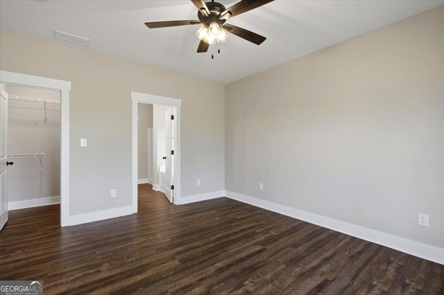140 Overland Way, Gray, GA 31032
