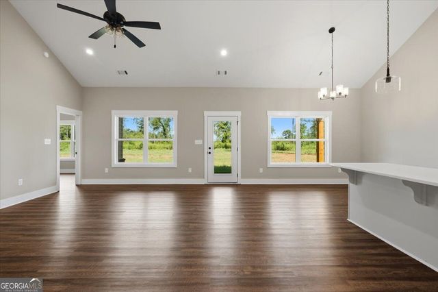 140 Overland Way, Gray, GA 31032