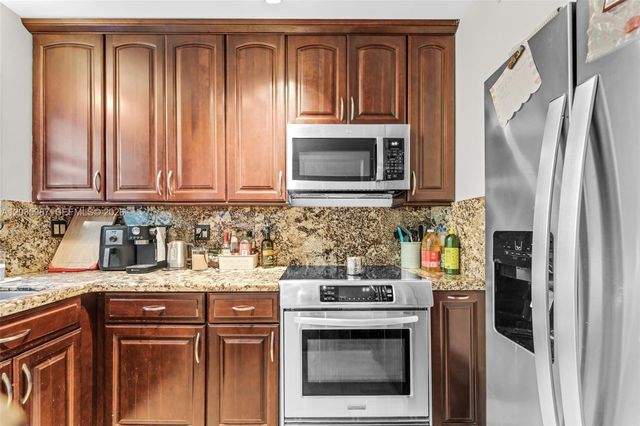 5685 SW 80th Street 58B, Miami, FL 33143