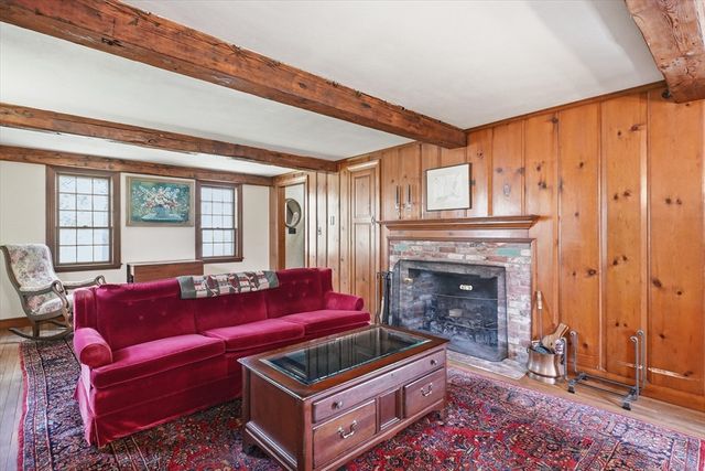 10 Lenway Rd, Newbury, MA 01922