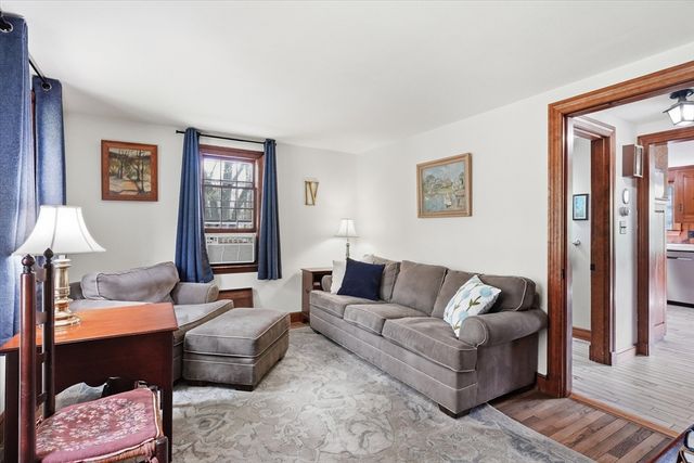 10 Lenway Rd, Newbury, MA 01922