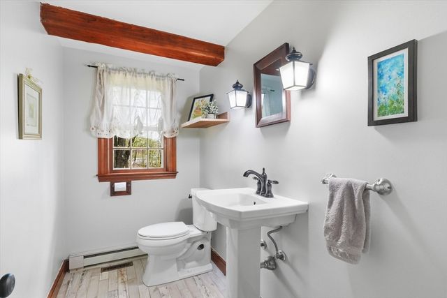 10 Lenway Rd, Newbury, MA 01922