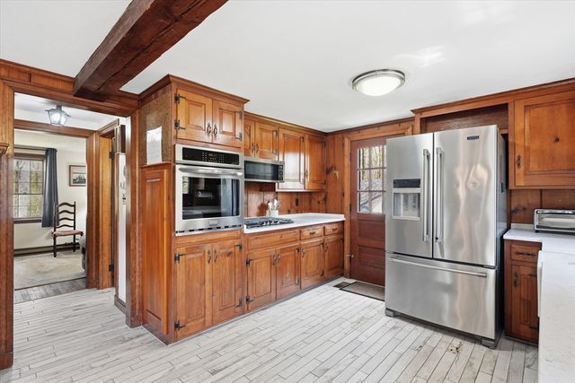 10 Lenway Rd, Newbury, MA 01922