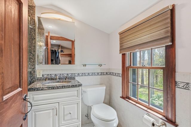 10 Lenway Rd, Newbury, MA 01922