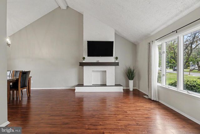 1005 EASTWIND AVE, Toms River, NJ 08753