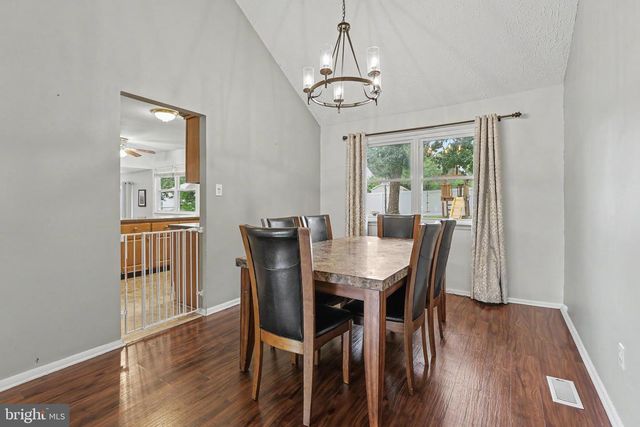 1005 EASTWIND AVE, Toms River, NJ 08753