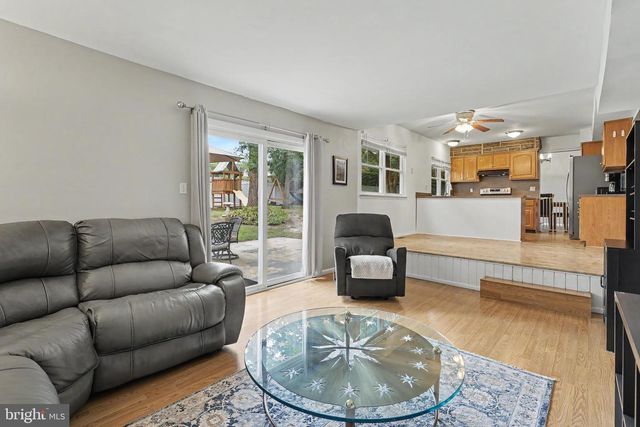 1005 EASTWIND AVE, Toms River, NJ 08753