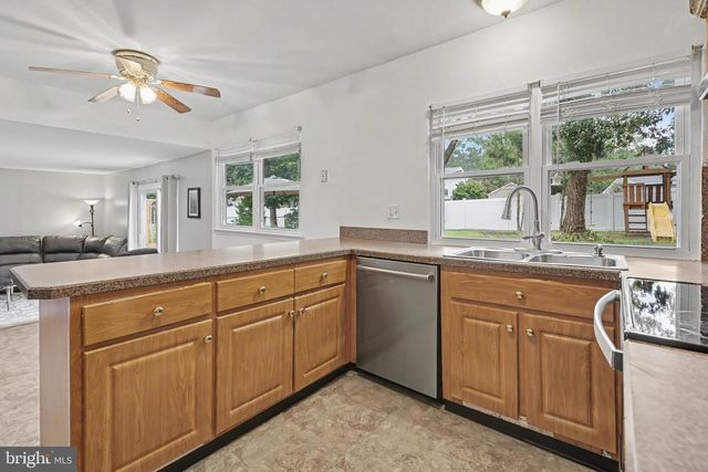 1005 EASTWIND AVE, Toms River, NJ 08753