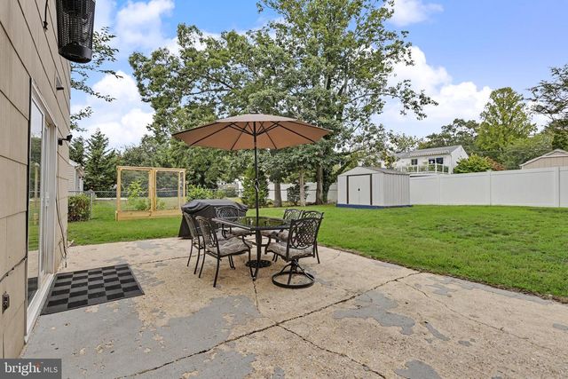 1005 EASTWIND AVE, Toms River, NJ 08753