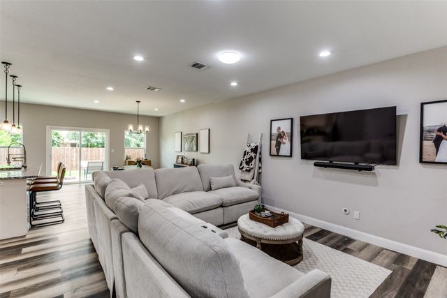 108 Magnolia Estates St, Crowley, TX 76036
