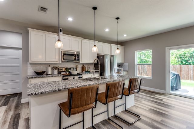 108 Magnolia Estates St, Crowley, TX 76036