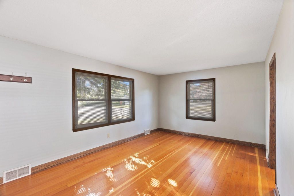 8542 3rd Avenue S, Bloomington, MN 55420 — photo 4