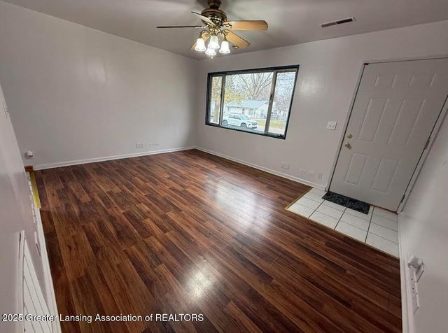 1321 Pompton Circle, Lansing, MI 48910