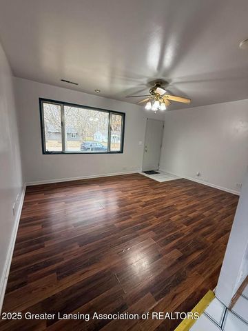 1321 Pompton Circle, Lansing, MI 48910