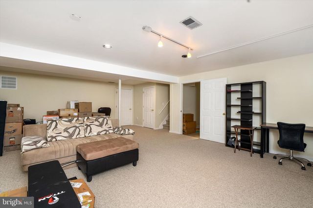 139 COBURN RD, Pennington, NJ 08534