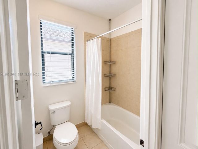3258 W 99th Pl, Hialeah, FL 33018
