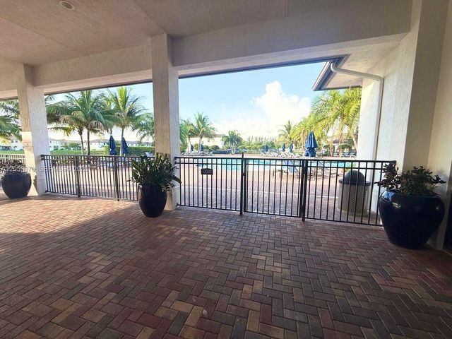 3258 W 99th Pl, Hialeah, FL 33018