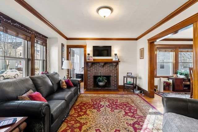 105 Poplar St 1, Watertown, MA 02472