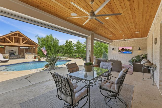 500 Sutherland Crescent, Northlake, TX 76247