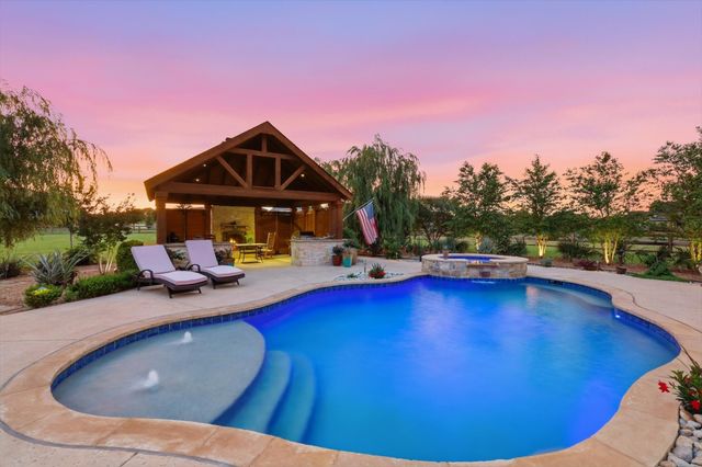 500 Sutherland Crescent, Northlake, TX 76247