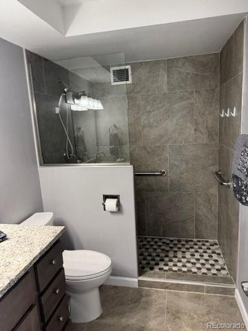 3082 S Wheeling Way 211, Aurora, CO 80014