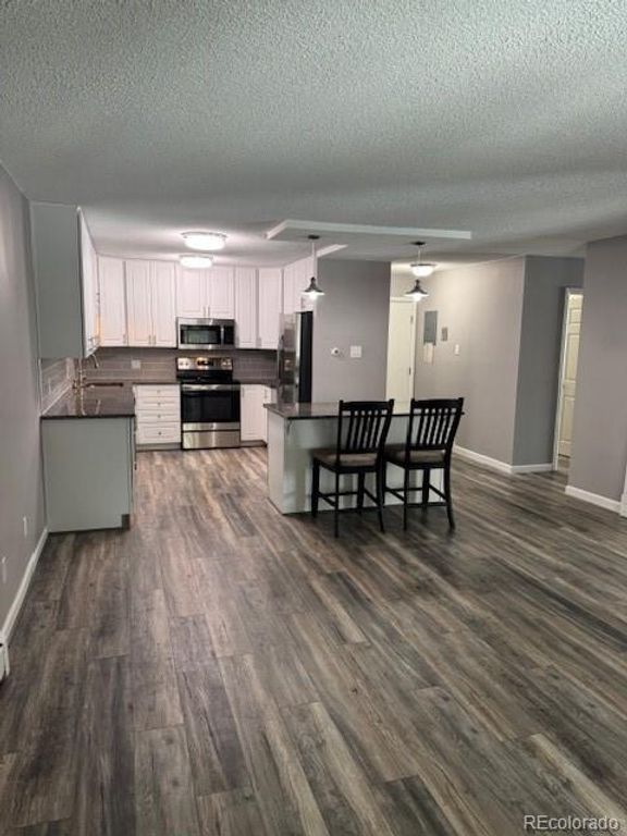 3082 S Wheeling Way 211, Aurora, CO 80014