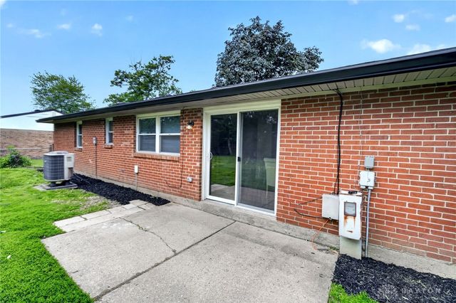 5237 Beechview Drive, Huber Heights, OH 45424