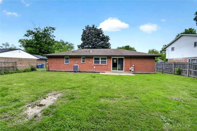 5237 Beechview Drive, Huber Heights, OH 45424