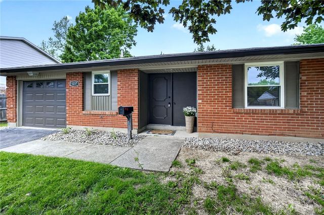 5237 Beechview Drive, Huber Heights, OH 45424