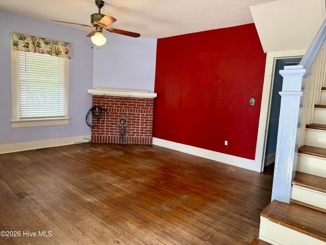 210 N Harvey Street, Washington, NC 27889