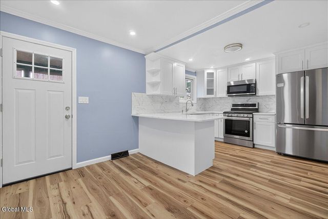 278 Donald Avenue, Schenectady, NY 12304