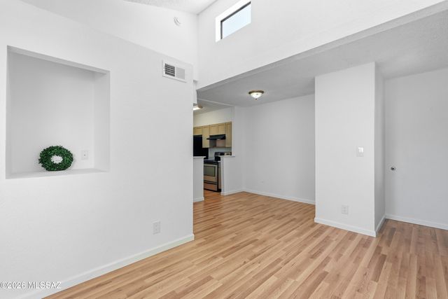 1745 E Glenn St Apt 203, Tucson, AZ 85719