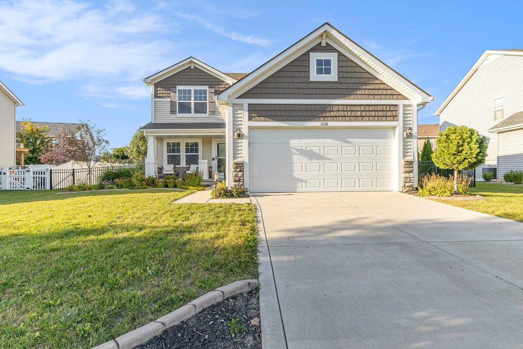 1452 Gossett Mill Avenue, Chesterton, IN 46304