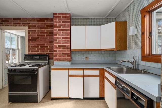 235 Arlington St, Acton, MA 01720