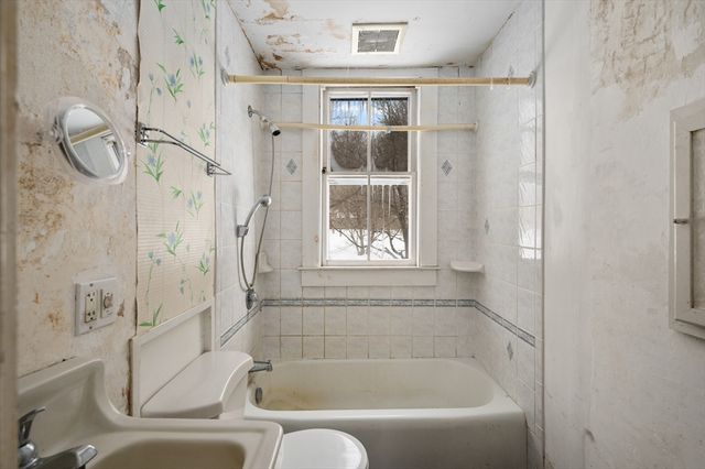 235 Arlington St, Acton, MA 01720