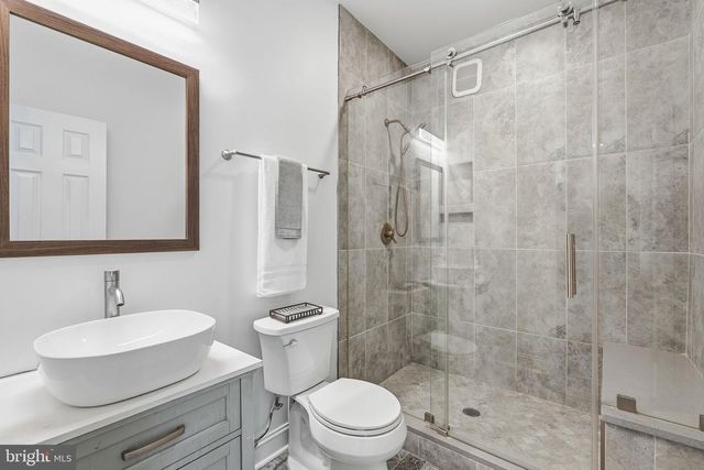 915 WINSTEAD ST, Great Falls, VA 22066