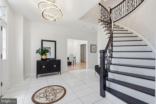 915 WINSTEAD ST, Great Falls, VA 22066