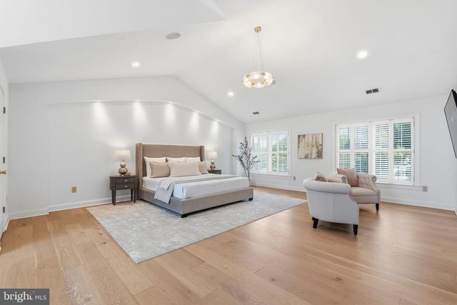 915 WINSTEAD ST, Great Falls, VA 22066