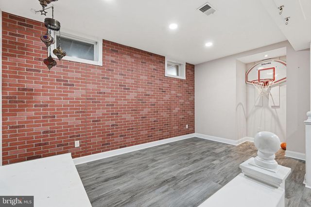 915 WINSTEAD ST, Great Falls, VA 22066