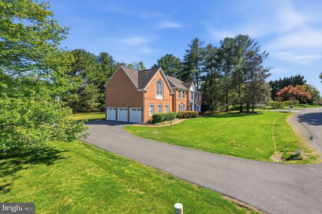 915 WINSTEAD ST, Great Falls, VA 22066
