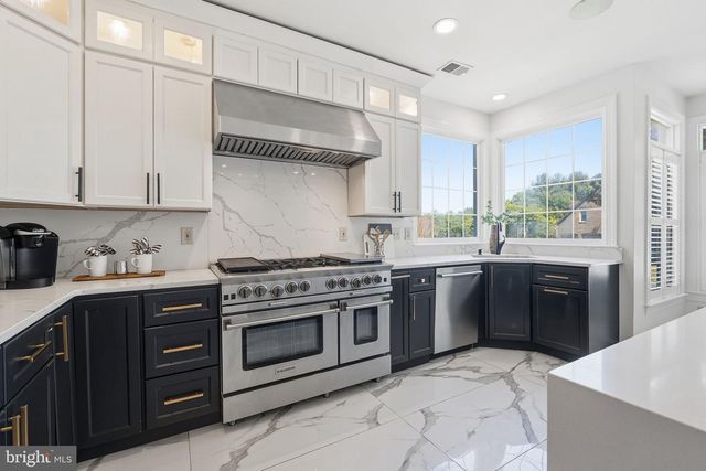 915 WINSTEAD ST, Great Falls, VA 22066