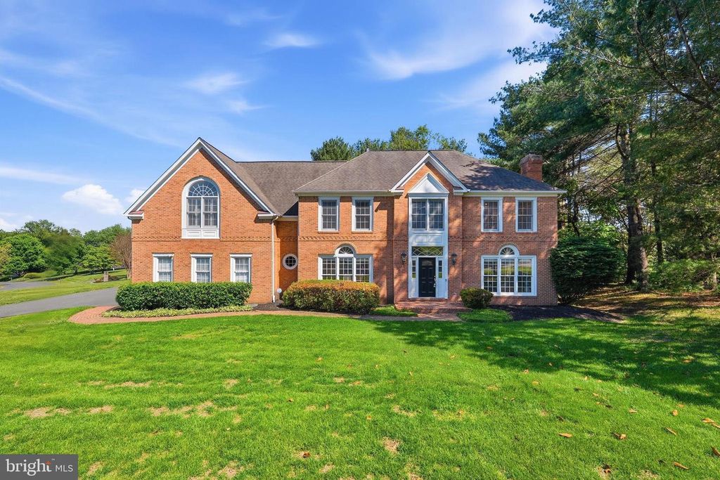 915 WINSTEAD ST, Great Falls, VA 22066