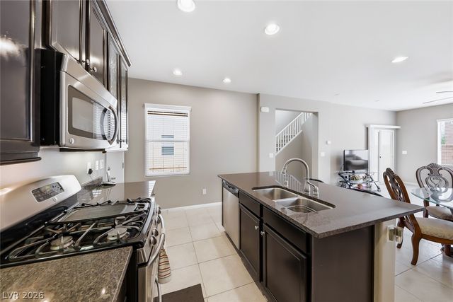 8354 Stillhouse Court, Las Vegas, NV 89113