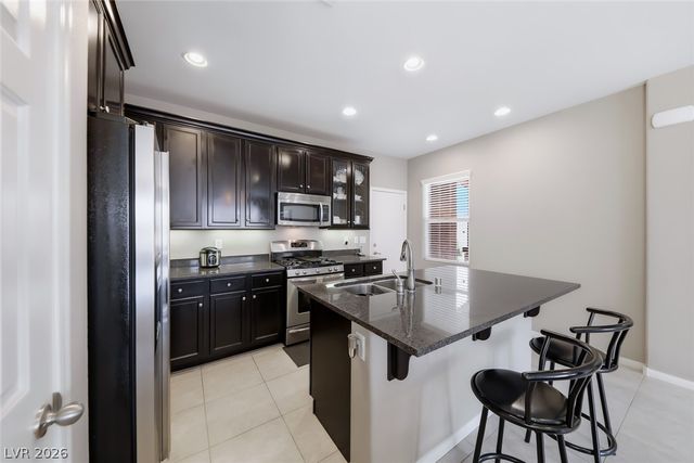 8354 Stillhouse Court, Las Vegas, NV 89113