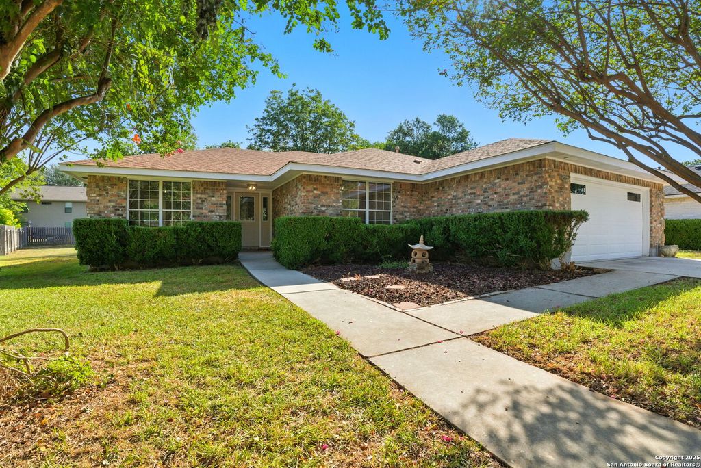1280 Fox Glen, New Braunfels, TX 78130
