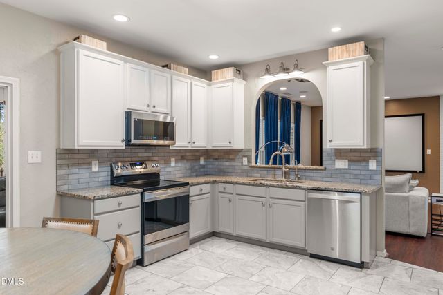 3045 Buttonwood Lane, Clayton, NC 27520