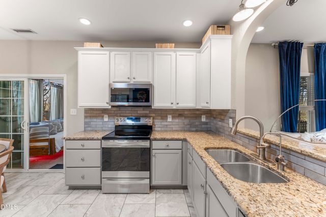 3045 Buttonwood Lane, Clayton, NC 27520